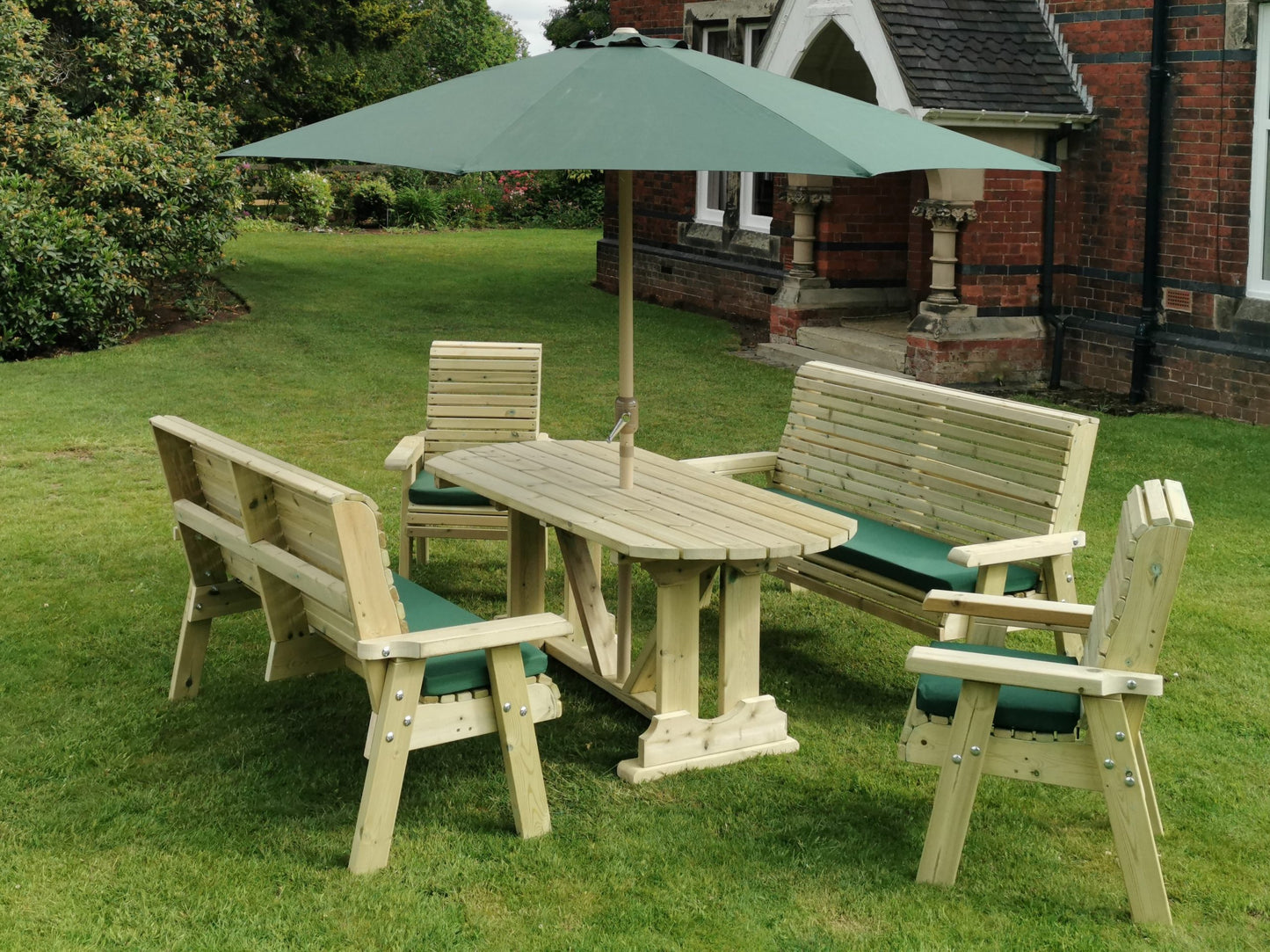 Ergo 8 seater table set